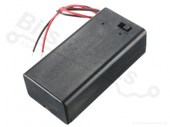 Battery holder for 9V block battery with switch/lid